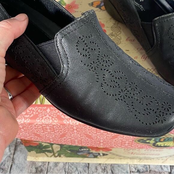 Easy Street Casual Slip On Loafers Black Leather Square Toe Size 6 - Picture 10 of 10